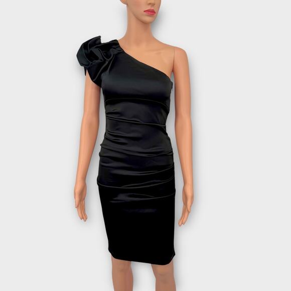 Cache Black Satin One Shoulder Ruched Cocktail Dress Size 4 Bow Accent Y2K Glam - Picture 15 of 16